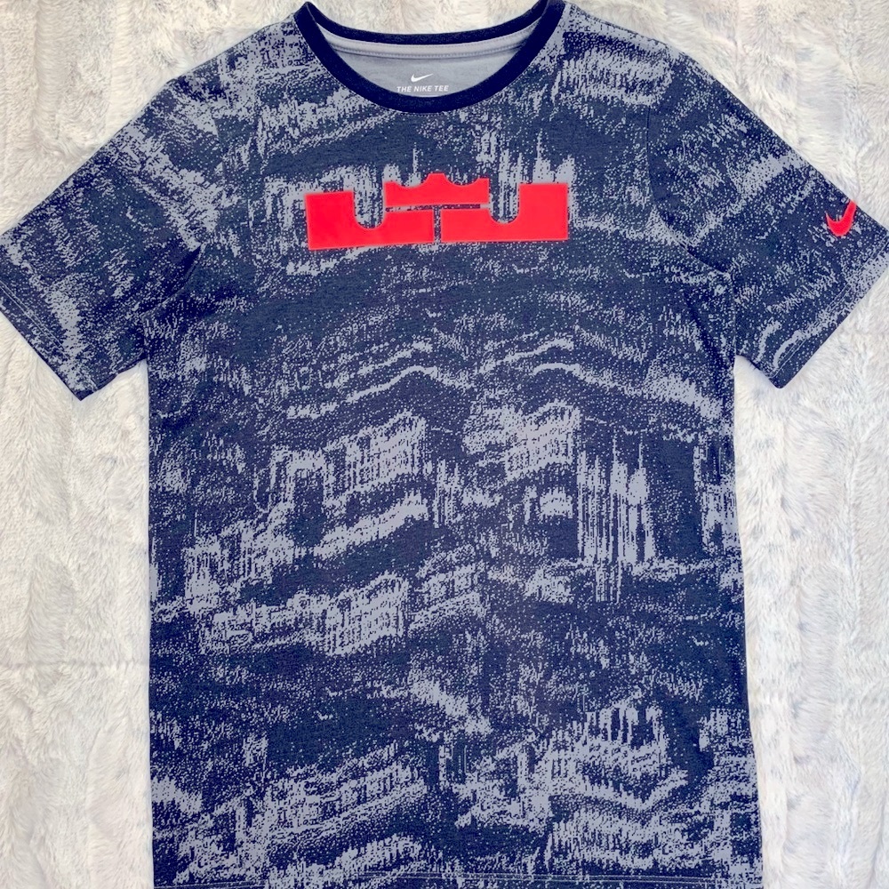 Youth Nike Lebron Sports Shirt- Size XL